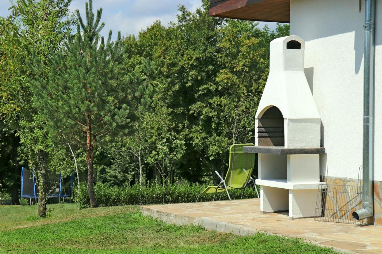 Hotel Sinjirite Complex Elena Exteriér fotografie