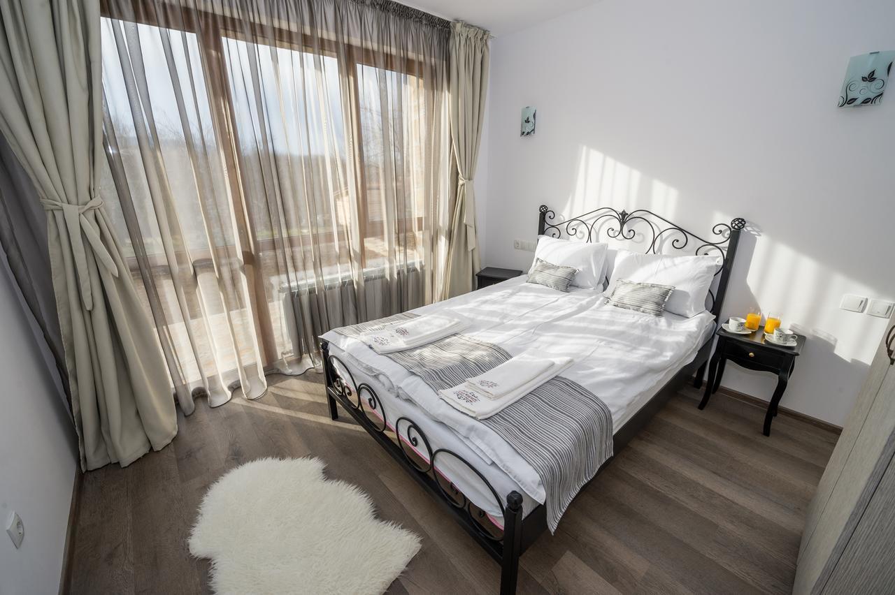 Hotel Sinjirite Complex Elena Exteriér fotografie