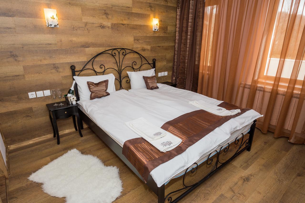 Hotel Sinjirite Complex Elena Exteriér fotografie