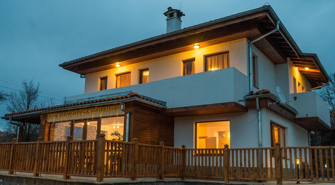 Hotel Sinjirite Complex Elena Exteriér fotografie