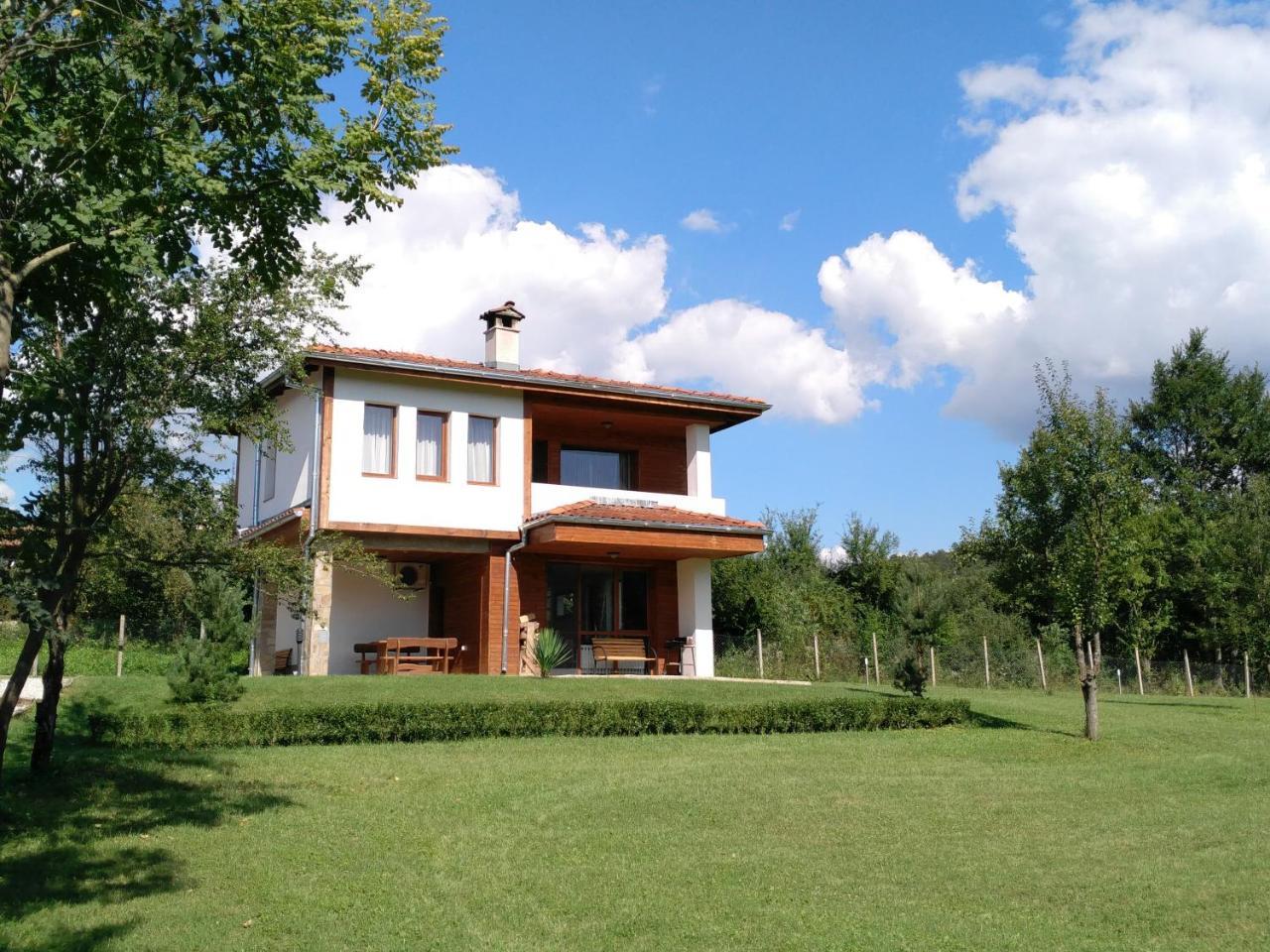 Hotel Sinjirite Complex Elena Exteriér fotografie